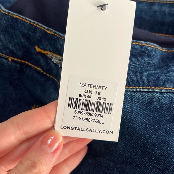 Maternity jeans! - Picture 3 of 3